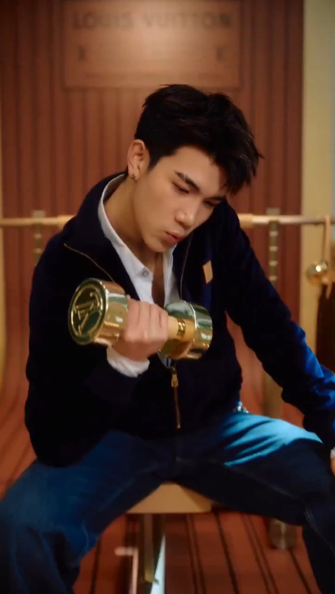 myparadise1821's tweet image. น้องโฟ้ด LV น่าจะถูกใจมุมนี้ของ Louis Vuitton Hotel Bangkok มากๆเลยสินะ💪🏻💪🏻

LV HOTEL BKK X FOURTH
#LouisVuittonxFourth #LVMonogram130