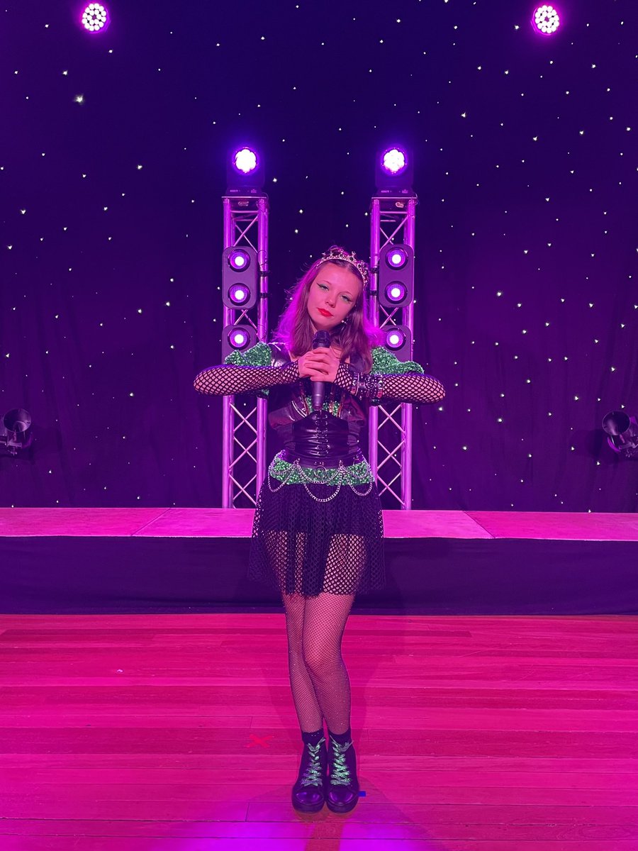 Miss C Gedge tweet media