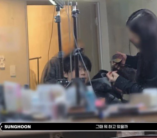 4xousand's tweet image. 🐈:2026년도에 나갈 브이로그 입니다
🍙:그때 뭐 하고 있을까

성화봉송하고 있다네♡