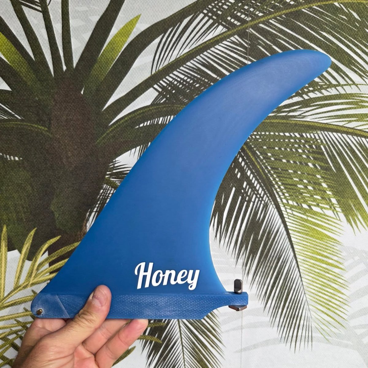 Ya disponibles las nuevas quillas Honey Raked Single Fin desde 49.95€ con un acabado premium #surfmarket <a href="/TheSurfMarket/">Surfmarket.org</a>  #surfshop