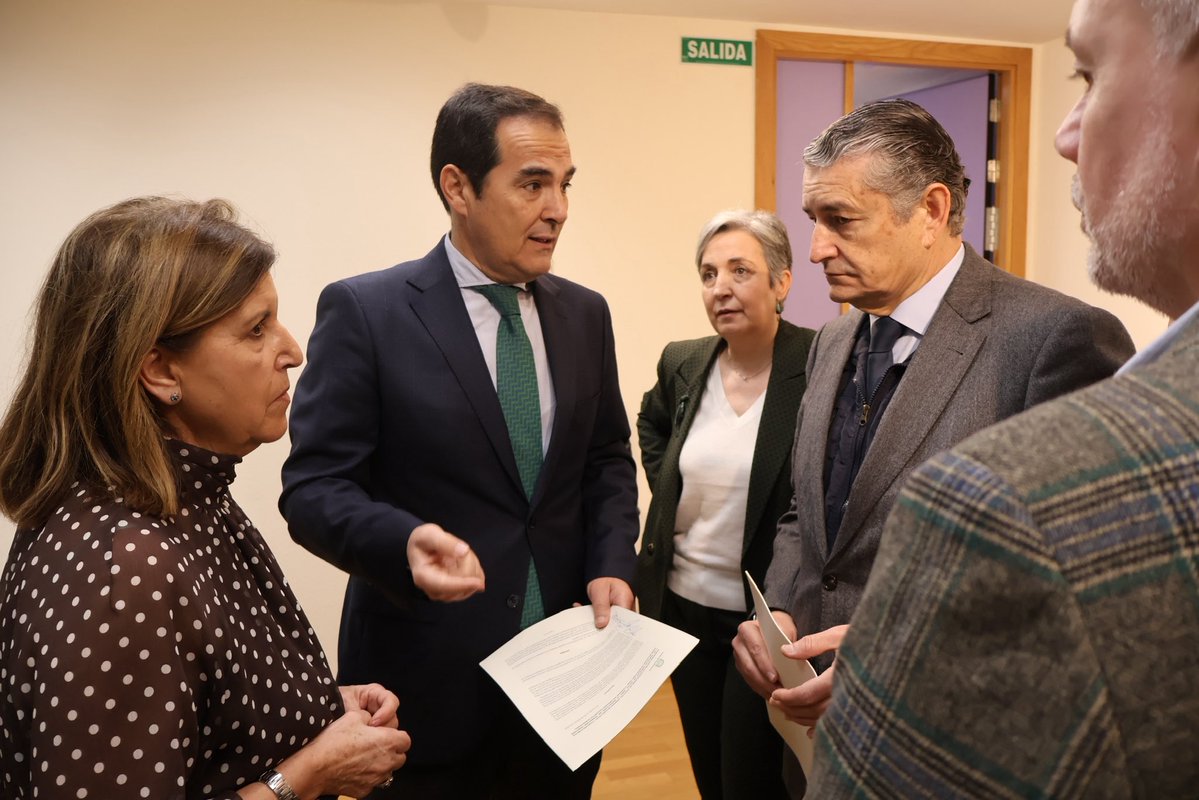 Firmamos un convenio con <a href="/saludand/">Consejería de Sanidad, Presidencia y Emergencias</a> para que los médicos que realicen el examen MIR puedan elegir especialidad de Medicina Forense en Andalucía. 

Ampliamos las opciones de formación en nuestra tierra.