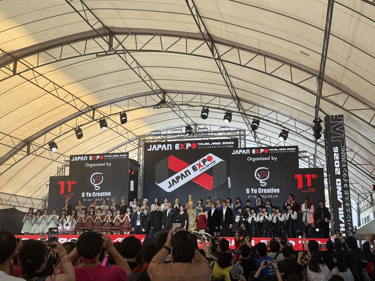GatheringDesign's tweet photo. 【JAPAN EXPO THAILAND 2026 】

JAPAN EXPO THAILAND 2026にて、
LDH JAPANブースの空間ディレクションを担当させて頂きました。

会場は、日本のアーティストとアニメの人気がとてつもなく凝縮された“沸点”のような3日間。

企業とアーティスト、日本のIPと世界のファンをつなぐ場づくり続けて、この経験を糧に、より一層魅力的な空間づくりに挑戦していきます🔥

#JAPANEXPOTHAILAND2026 
#KIDPHENOMENON 
#LILLEAGUE