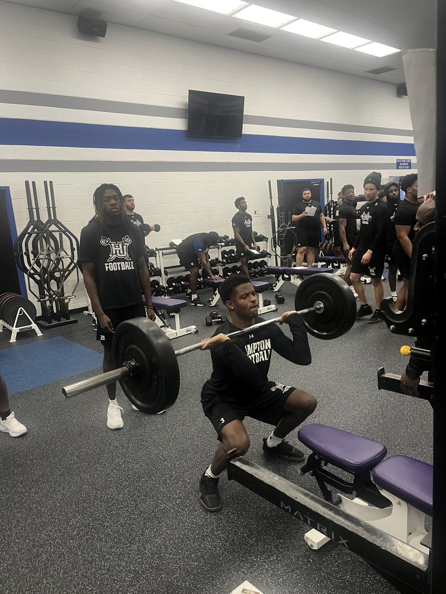 Coach Kenny Ray tweet media