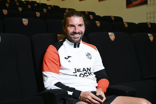 L'ancien joueur de Lens, Yannick Cahuzac, devrait retourner au Racing l'été prochain pour intégrer le staff de Pierre Sage
➡️ l.lequipe.fr/KOO