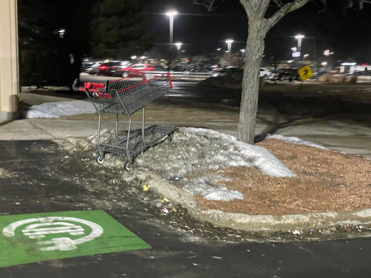 This literally took more effort than simply walking it to a nearby cart corral. <a href="/CartNarcs/">CartNarcs</a> 

#JanesvilleWILazyBones