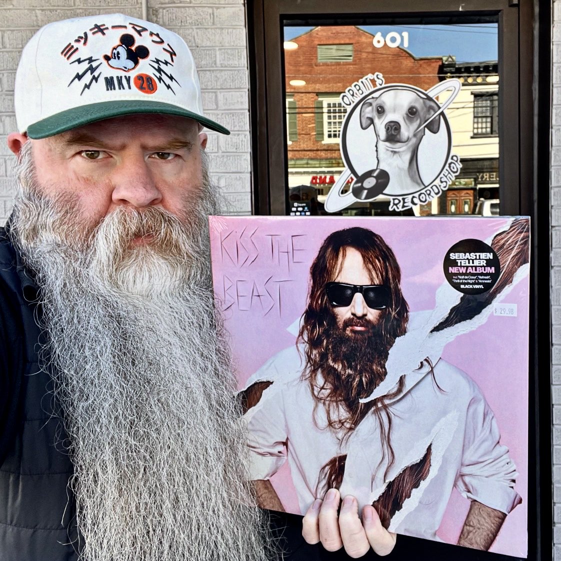Sebastien Tellier - Kiss The Beast

Sensuous pop, disco-driven dance, Tellier returns with an album that’s as diverse as it is fascinating.