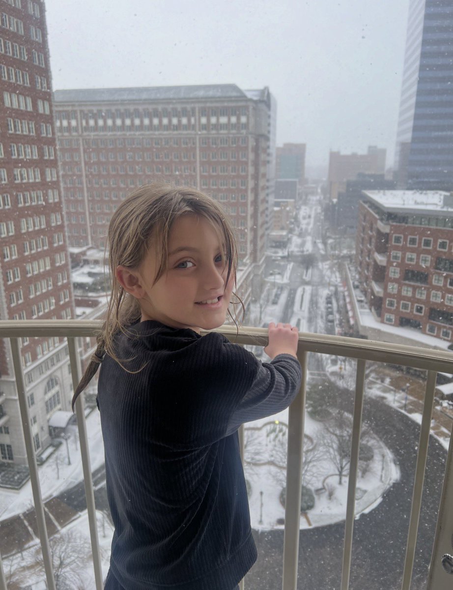 AndrewErbes's tweet photo. Ten years ago today, the world got Lydia.
Ten on the 10th. A golden birthday for a very specific kind of gold.
Strange. Brilliant. Fiercely herself.
Happy birthday, Deetz 🤍 https://t.co/xblIHuXZER