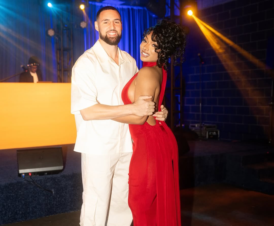 PopBase's tweet image. Megan Thee Stallion and Klay Thompson in new photos.
