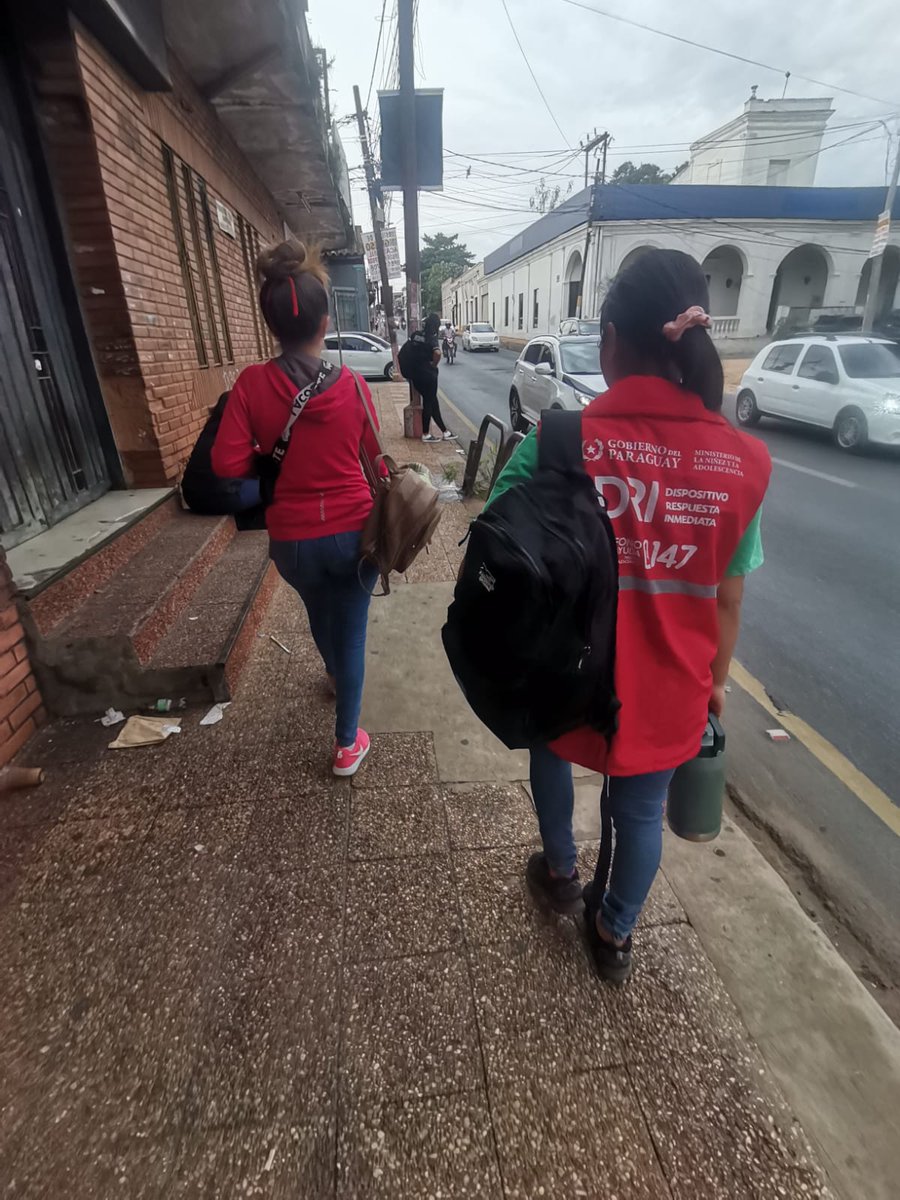 MINNAParaguay's tweet photo. #ProtecciónNiñez
El Espacio de Cuidado Mitã Róga, tiene un nuevo beneficiario 👶🏻
📌Gracias al trabajo coordinado entre la #CODENI de San Lorenzo y los #ChalecosRojos, se logró la protección de un bebé de un mes, en el Espacio del #ProgramaAbrazo.
➕🔗 https://t.co/6DxKkLkf6C https://t.co/KMdJ40qYDT