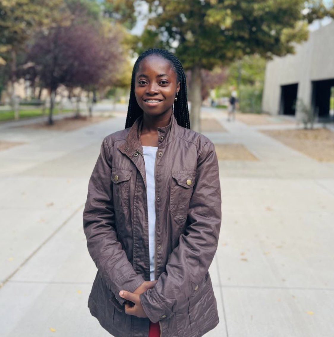 Thevokofficial's tweet photo. 📍📍VOK SPOTLIGHT 📍📍

Meet Ruth Ama Gyan-Darkwa, an alumnus of KNUST who achieved so many unbelievable and unbreakable records in Ghana and in the USA. 🇬🇭🇺🇸

This mathematics prodigy has defied every educational timeline, moving from Junior High to a PhD program before most people finish their first degree. Here are 5 mind-blowing records she holds:

✅ Completed Senior High School at St. Louis SHS in 2017 at Age 13. She entered SHS at age 10 and completed her secondary education well ahead of her peers, setting the stage for her university entry.

✅ Became the Youngest Student Ever Admitted to KNUST in 2017. at Age 13 She shattered the university's historical age record by gaining admission to study Mathematics while most of her agemates were in Junior High School.

✅ Became the Youngest University Graduate in Ghana in 2021 at Age 17. She graduated with a Bachelor of Science in Mathematics, setting a national record as the youngest degree holder in the country's history.

✅ Became the Youngest PhD Student at the University of New Mexico in 2022 at Age 18. Immediately after her first degree, she was admitted directly into a PhD program in the USA, bypassing a Master's degree and becoming the youngest doctoral student in the university's history.

✅ Became the Youngest Researcher at the Center for High Technology Materials in 2022 at Age 18. She began working on advanced optics and lasers at this prestigious center, aiming for a career at NASA or Sandia National Laboratories. 🧠⭐️💫

Stay tuned ✅