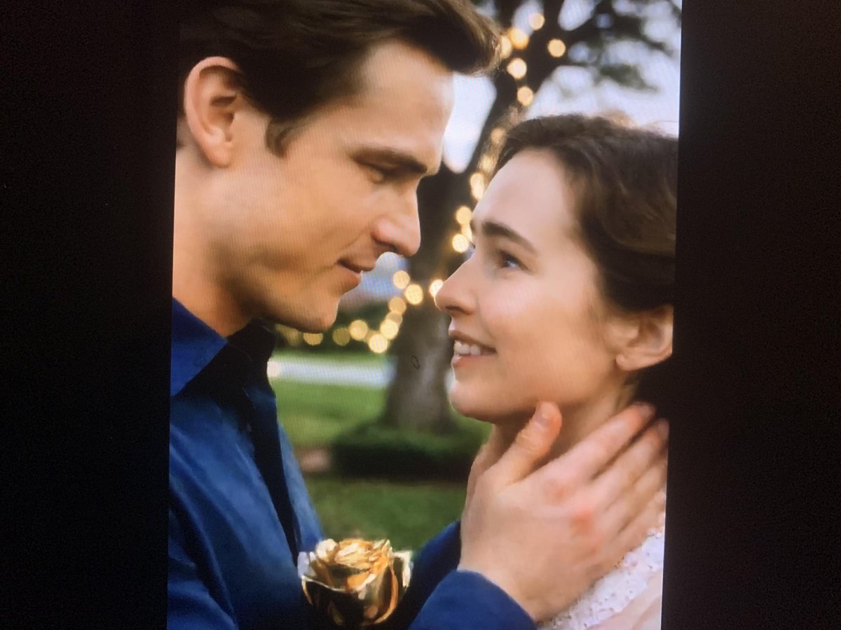 MinhNDirector29's tweet photo. Valentine's Day is 4 days away, Gift someone you love with a Gold Rose!

View the Gold rose here - > https://t.co/16Szse1Yne 

Click on link to gift the Gold Rose delivered...! 
https://t.co/4lUvbvmjc8 

#gold #24karatgold #goldrose #valentinesday #goldrosegift #usa #gifts https://t.co/UpfYYyjPWx