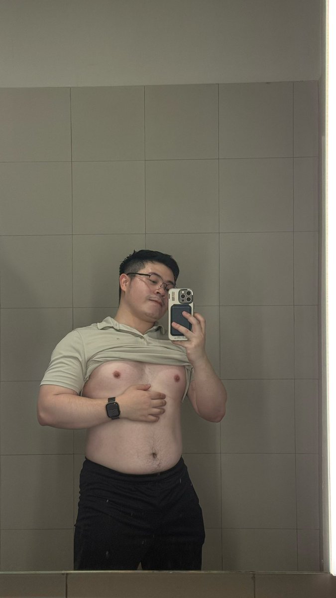 เอฟ tweet media