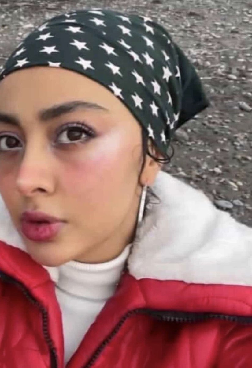 #بیتارحیمی ۲۲ ساله پنجشنبه ۱۶ بهمن توسط اطلاعات در پونک تهران بازداشت شده و تا امروز خبری ازش در دست نیست.
#IranMassacre 
#iransilentexecusions