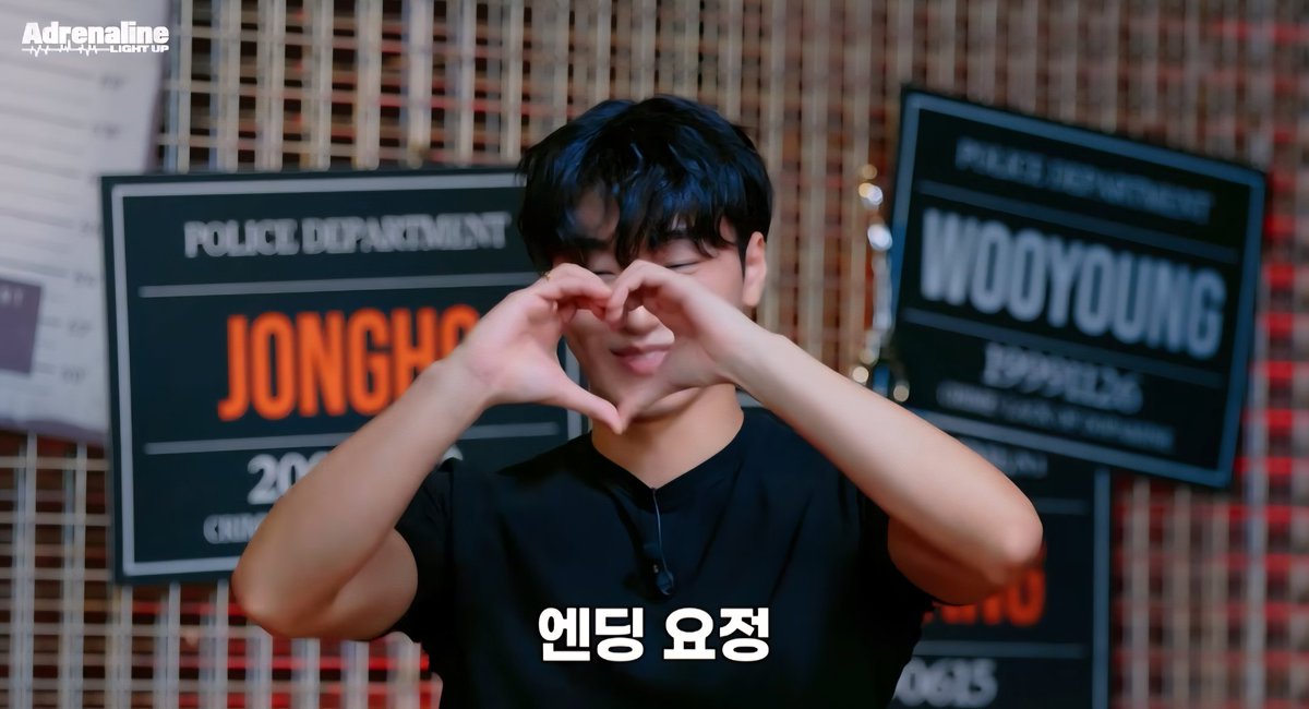 이번 자컨 너무 재밌다 진짜
계속 웃으면서 봤네
산이가 진짜 인간 아드레날린 맞음!
산이는 챌린지 요정! 엔딩 요정! 아드레날린 요정🧚‍♂️