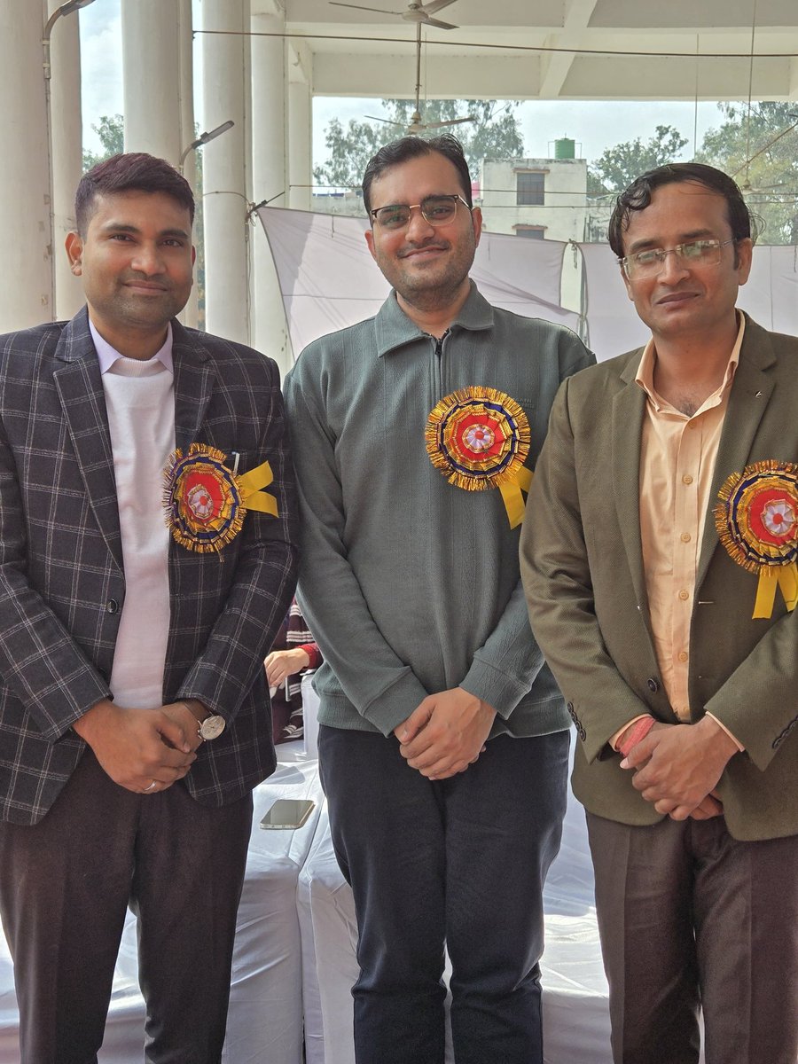 anujkumariims's tweet photo. बाल उत्सव कार्यक्रम में बच्चों ने गीत, नृत्य व रचनात्मक प्रस्तुतियों से अपनी प्रतिभा का शानदार प्रदर्शन किया। “प्रगति-स्वाभिमान और सफलता की ओर 2.0” थीम ने सभी को प्रेरित किया। 🌟👧🧒
#BalUtsav #Bijnor #ChildTalent #CreativeKids #FutureOfIndia #Education #IndiraBalBhawan https://t.co/l09y0u5sUl