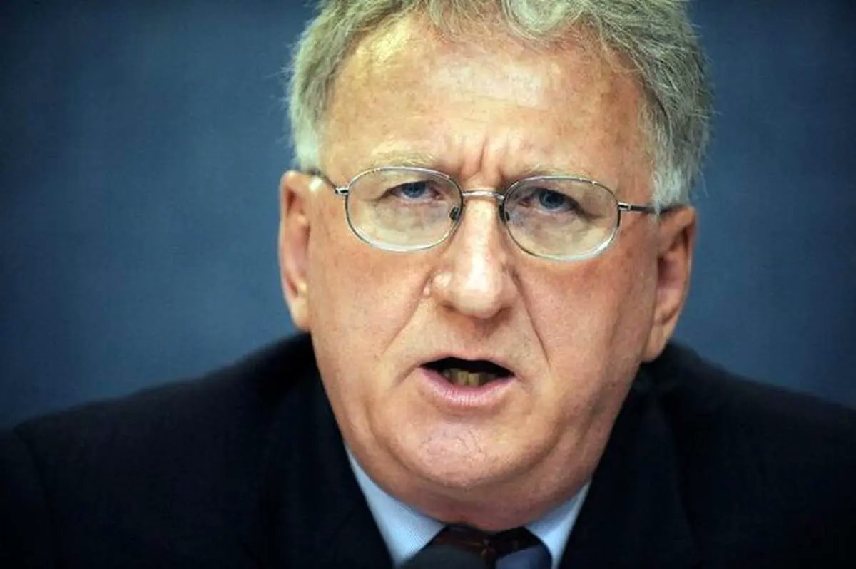 رابرت جوزف معاون پیشین وزیر خارجه آمریک:
این یک تغییر رژیم تحمیل‌شده توسط عوامل یا بازیگران خارجی نیست.اینجا ایرانِ ۱۹۵۳ یا عراقِ ۲۰۰۳ نیست. بحث بر سر بازگرداندن یک سلطنت فاسد و بی‌آبرو شده نیست
مردم ایران آماده گذار به یک جمهوری دموکراتیک هستند.
#نه_شاه_نه_شیخ 
#از_دموکراسی_بگو