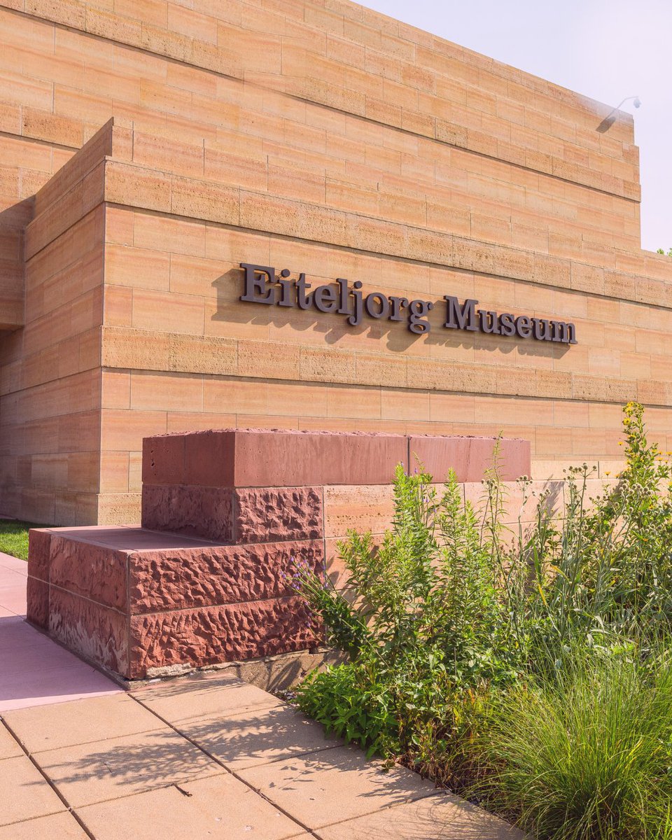 Want more than a dinner reservation? 💝 Explore Downtown Indy this Valentine's Weekend!

💕 Shop local on Mass Ave
💕 See "Swipe Left" at Indy Fringe
💕 Read poetry at Kurt Vonnegut Museum
💕 Explore "Emerging Current" at Eiteljorg Museum