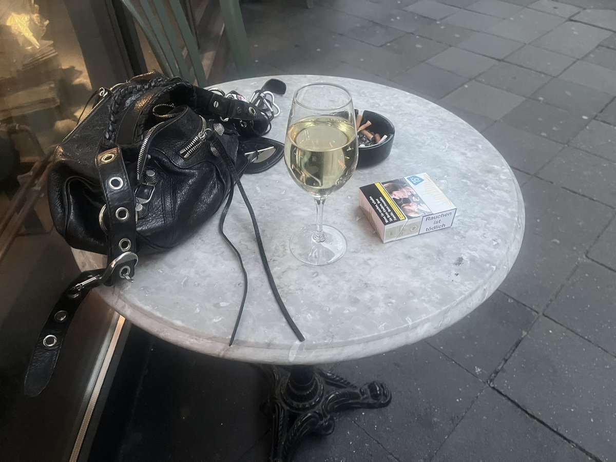 000eden1's tweet image. another one