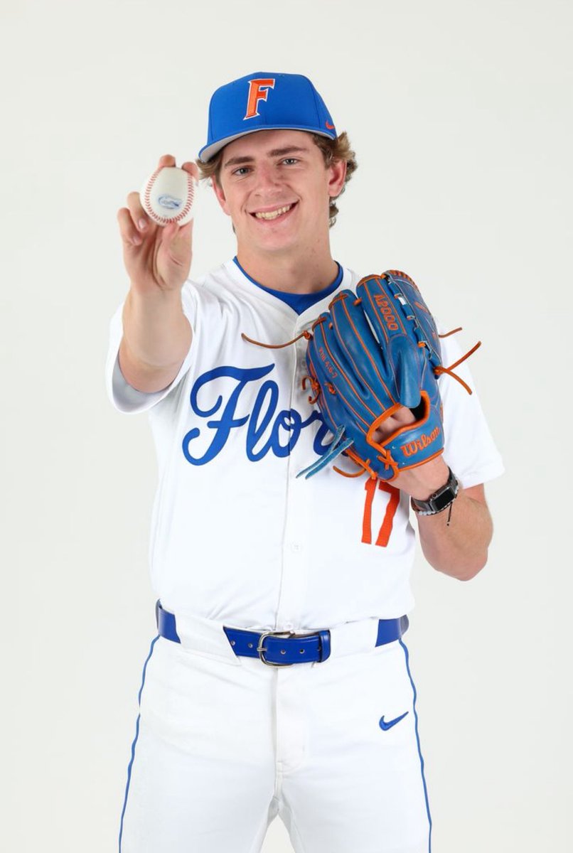 SandeferRussell's tweet image. It’s an absolute honor and blessing to be a Florida Victorious athlete 
Tap in for BTS and exclusive content at floridavictorious.com #VictoryDefined