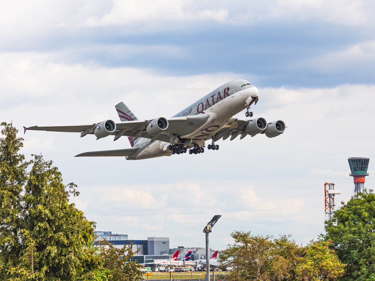 jetjunkiespott1's tweet photo. Another @Airbus #A380 this time @qatarairways turn, departing 27R @HeathrowAirport in August #aviation #planeporn #qatarairways #dailyaviation #Heathrow #a388 #airbuslovers #planepics #avgeeksassemble #avgeek #avgeekpics #takeoff #planespotter https://t.co/iaahaer8zh