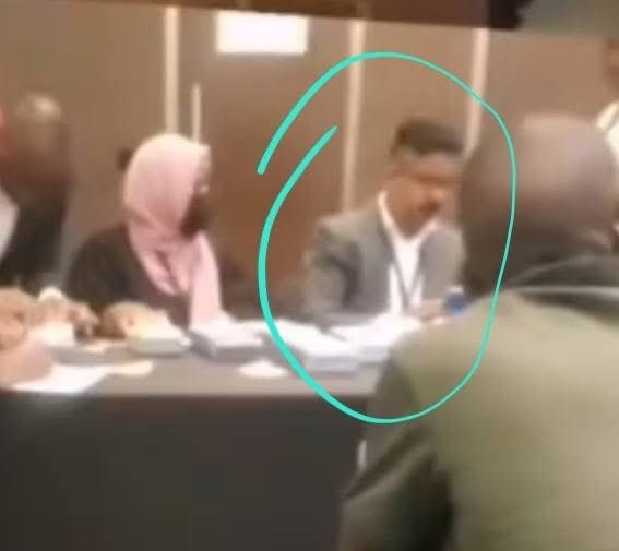 lulanzeashirafu's tweet image. Ugandans residing in Turkey were left shocked after finding Indians and Pakistan nationals at uganda NIRA centers issuing out Uganda National IDs to those who had come to pick them up.

Despite having a large number of unemployed educated youths back home and others struggling…