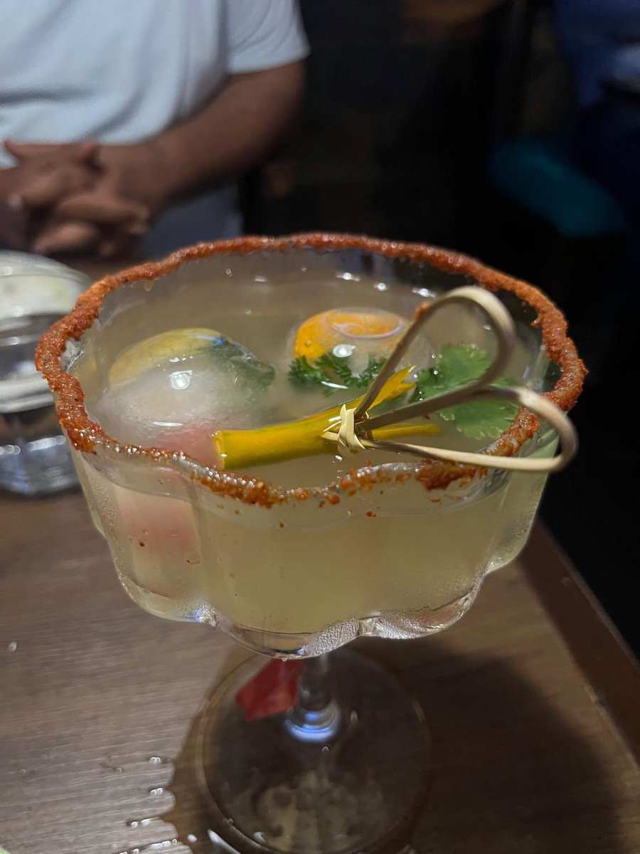 sidshanker's tweet photo. Amazing vibe live music and great drinks at @38Barracks https://t.co/p9zvTYp3Fl
