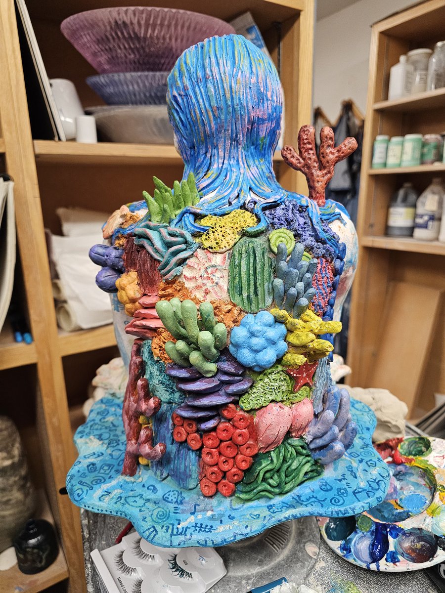 Not fanart but im really proud of myself with this sculpture #ceramics