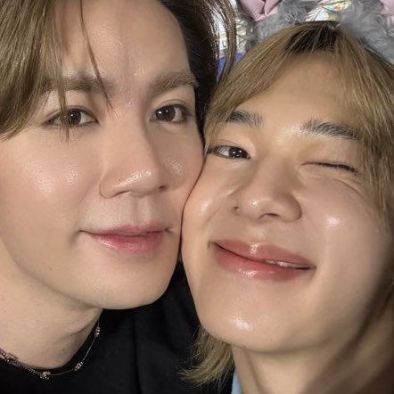 annie_Hstyles's tweet image. รูป reference นิคกับจูดี้ก็ไม่ได้แนบแก้มนู่มมมกันนี่นาาา แล้วตะมัยพึกพึกนูนู่ถึงงง 👉🏻👈🏻

DMD UP TO U PARTY 2026
#DMDNEWYEARPARTY2026
#ZeeNuNew 𐙚