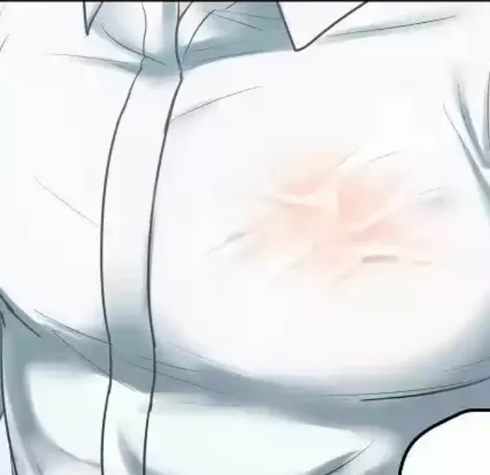 A CRIANÇA CHUPANDO O PEITO DELE E ELE IGUAL UMA MÃE AMAMENTANDO SEU FILHO KKKKKKKKKKKK