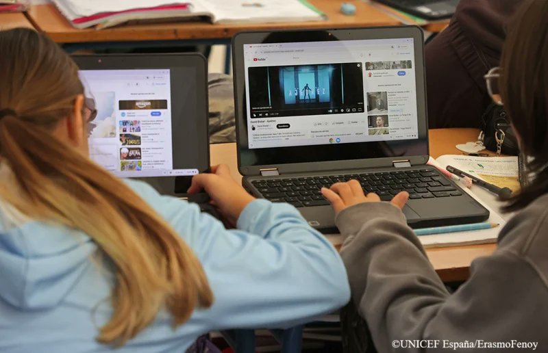 El mundo digital debe ser un entorno protector para cada niño y cada niña.

En el #DíadeInternetSegura desde <a href="/unicef_es/">UNICEF España</a> pedimos medidas para que la infancia y la adolescencia se sienta segura en Internet. 

✍️ unicef.es/noticia/dia-de…