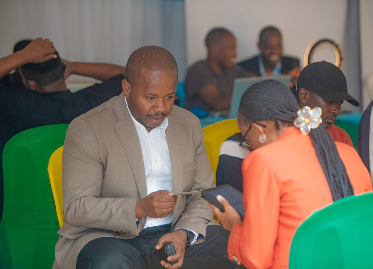 Kuri uyu wa Kabiri, mu #ImbugaCityWalk, Umuyobozi w'Umujyi wa Kigali ...