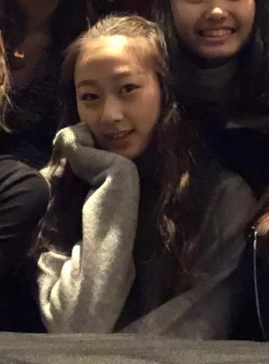 daynimblue's tweet photo. high-school sweetheart, aeri<3 https://t.co/SZri3wpFG1