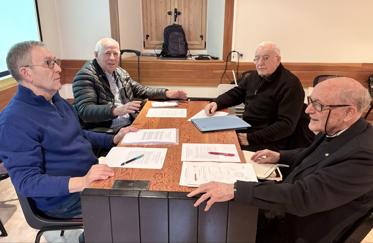 ocdnavarrainfo's tweet photo. Asamblea Plenaria. Larrea 9 de febrero de 2026. Convocados por el P. Provincial, Jon Korta, 24 religiosos provenientes de las comunidades de España y Mónaco han participado en el día de hoy en la Asamblea Plenaria celebrada en la Casa de Espiritualidad de Larrea. https://t.co/hZprXdOZhO