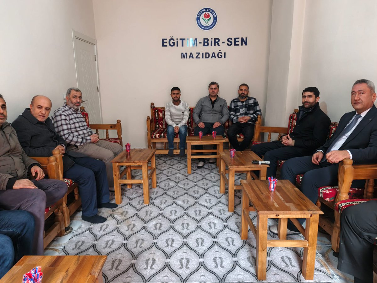 Mazıdağı İlçe Milli Eğitim Müdürümüz Sayın Mehmet Şah AYDINER sendikamıza nezaket ziyaretinde bulundular. Eğitim gündemi üzerine verimli bir istişare gerçekleştirdiğimiz Sayın Müdürümüze, nazik ziyaretleri için teşekkür ederiz.
​<a href="/aselamdemir47/">Abdulselam DEMİR</a>
<a href="/aydiner_sah/">Mehmet Şah AYDINER</a>
<a href="/yetistirenrecep/">Recep YETİŞTİREN</a>