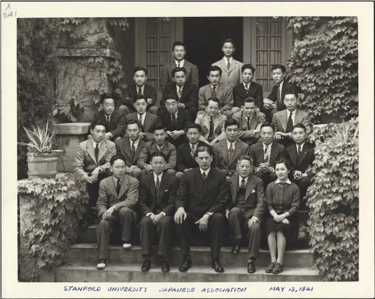 Stanford University Libraries tweet media