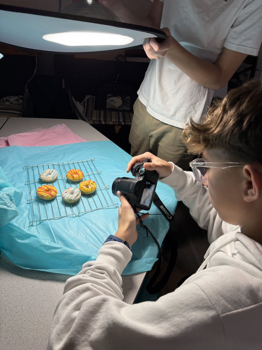 CLHS_Media's tweet photo. Today was a class photoshoot day @CypressLakeHigh Pre-AICE photography students practiced mise-en-place, diffused lighting and camera angles  to capture creative food photographs. @LeeSchools @LeeCountyCTE #mrsamosphotoclass https://t.co/FFvV7OSFJt