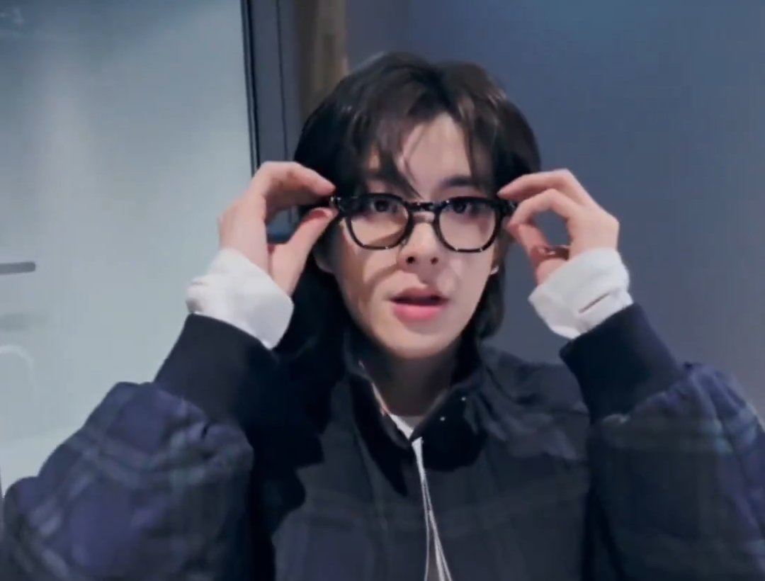 jaeyunsim22's tweet image. 🖤🕶️- #JAKE