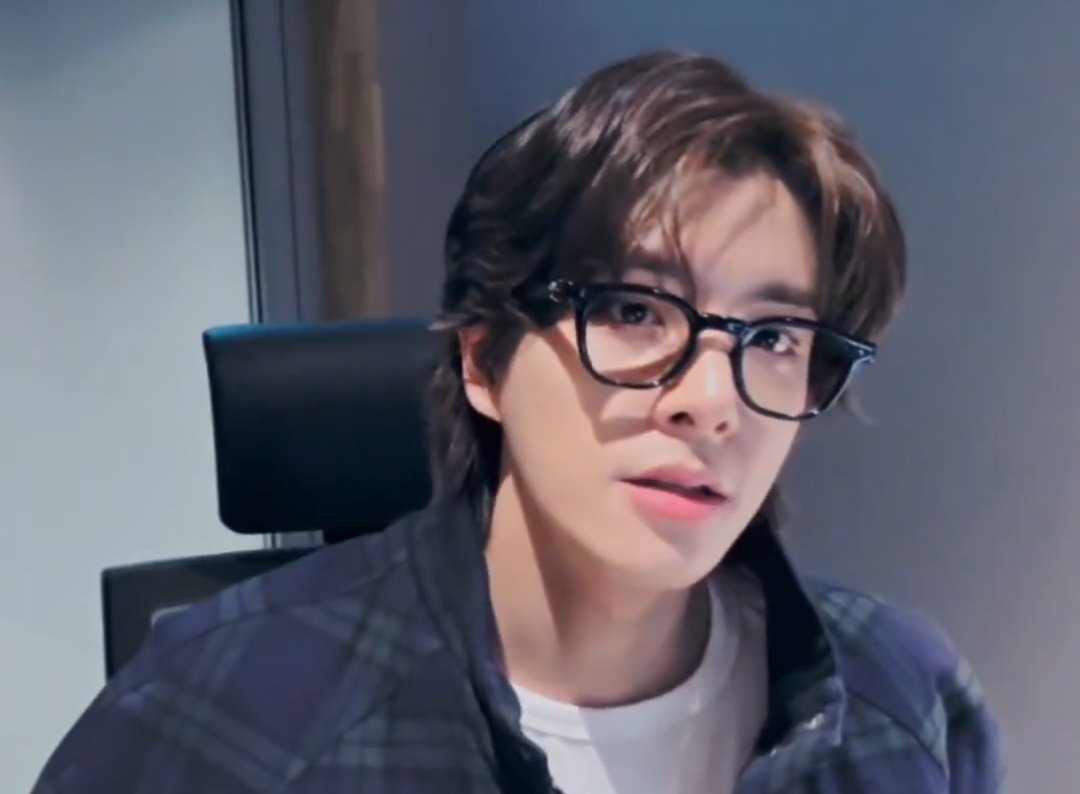 jaeyunsim22's tweet image. 🖤🕶️- #JAKE