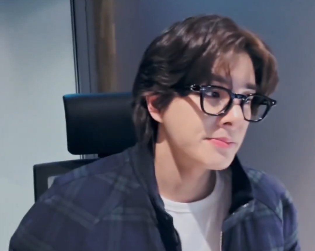 jaeyunsim22's tweet image. 🖤🕶️- #JAKE