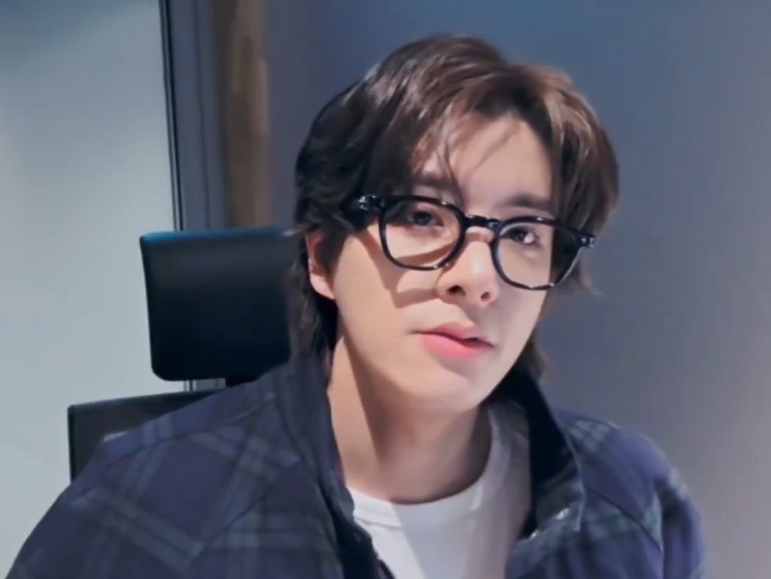 jaeyunsim22's tweet image. 🖤🕶️- #JAKE