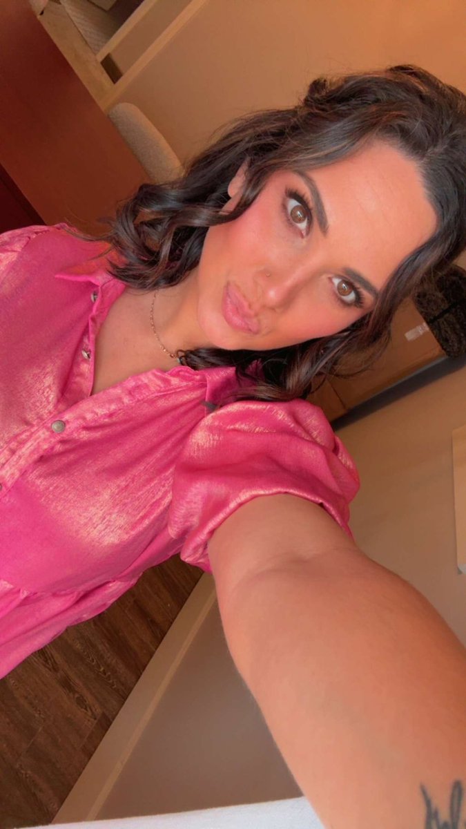 Heyyyyyy guesssss whatttttt 😏