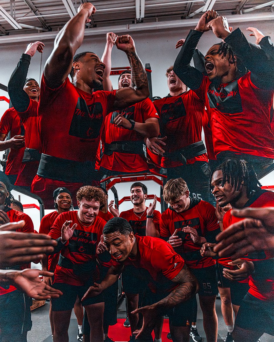 NIU_Football's tweet photo. 1-0 mentality. π
#EarnTheEDGE | #TheHardWay π€ποΈ https://t.co/YpWAYoZILh