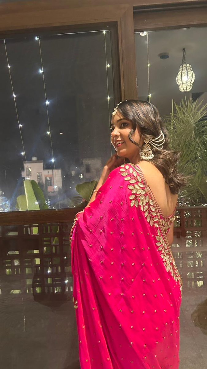 in_finiteee's tweet image. I should switch to fashion blogging 🙃