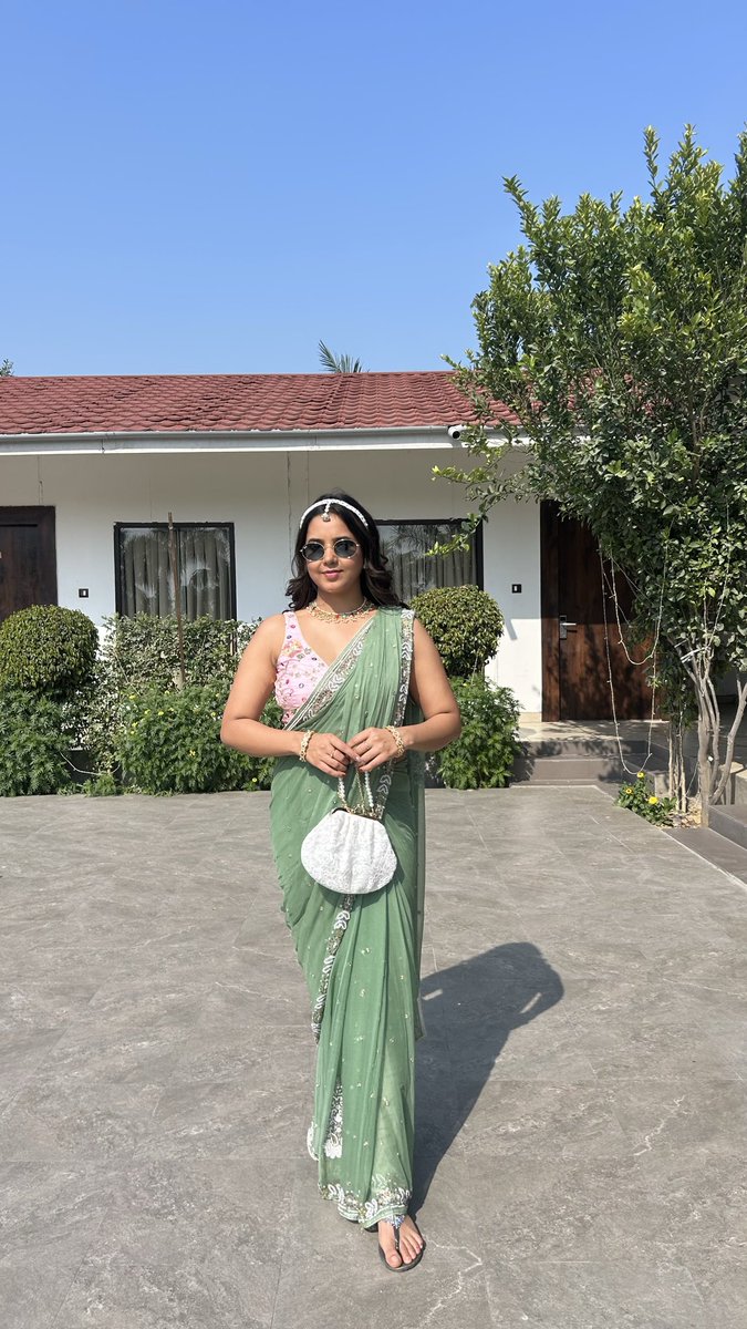 in_finiteee's tweet image. I should switch to fashion blogging 🙃