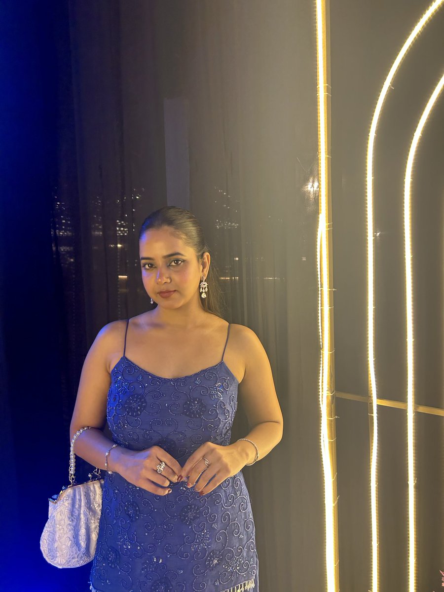 in_finiteee's tweet image. I should switch to fashion blogging 🙃