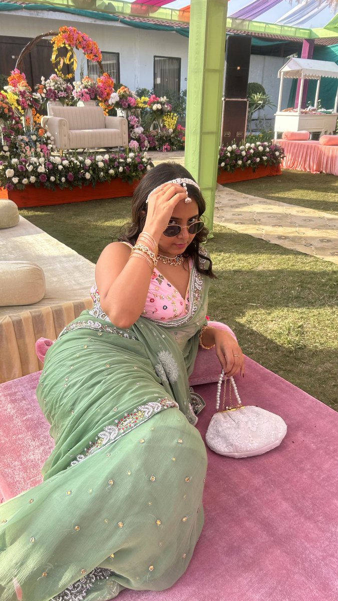 in_finiteee's tweet image. I should switch to fashion blogging 🙃