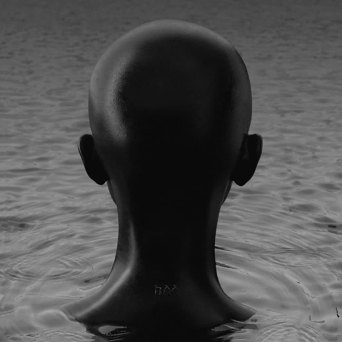 KelelaBRA's tweet image. 🎉 | Há três anos, Kelela lançava seu segundo álbum de estúdio, Raven. O álbum marcou o retorno da artista após seis anos de espera — explorando temas como a identidade negra &amp;amp; queer dentro da música, introspecção e transcendência.

Quais são suas faixas favoritas?