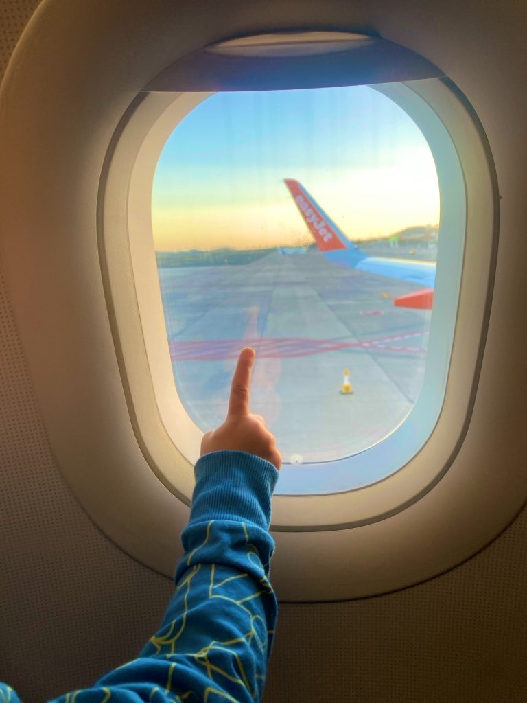 Home time! Thanks so much Gran Canaria! What an experience!

Shoutout to <a href="/amarillosxmundo/">AxM</a>, <a href="/UDLP_Oficial/">UD Las Palmas</a>, <a href="/UD_TELDE/">UD Telde</a>, <a href="/UDLP_UK/">🇮🇨 UDLaspalmasUK 🇬🇧🐤</a> for your help and hospitality.

Now back to reality, rain and games being called off before you arrive 😂

Until next time 🧑‍🧒‍🧒🏟️⚽️🇮🇨