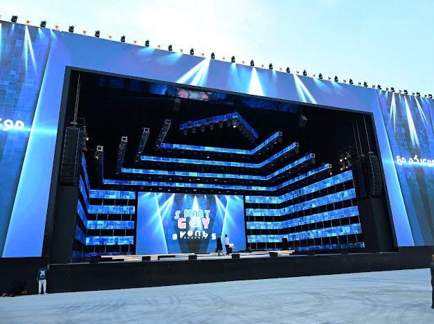 يقدم مسرح #جوي_أرينا  لفتة جديدة وذلك عبر تعزيز جسور التواصل مع وسائل الإعلام، بما يدعم حضوره الإعلامي ويواكب نجاح برامجه الفنية والثقافية، ويكرّس مكانته كأحد أبرز الصروح الترفيهية والثقافية في المنطقة الشرقية 

<a href="/GoyArena/">GOY Arena</a>