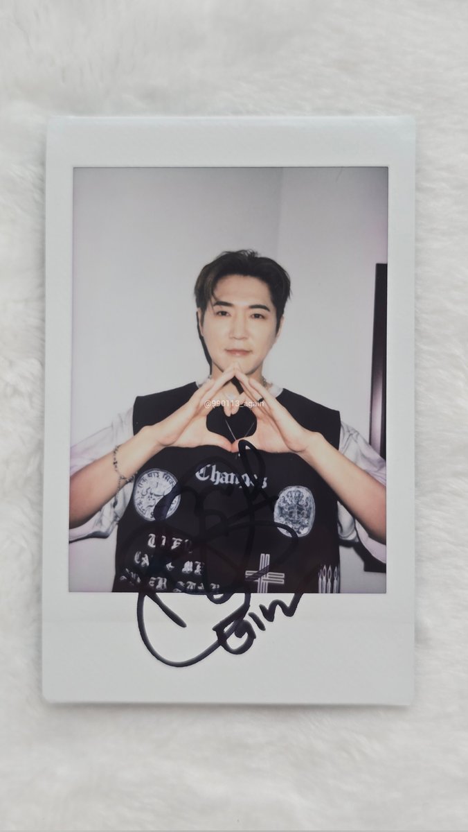 2025 Danny's Day [Dan STUDIO]
버블이벤트 당첨 폴라로이드 공개🩵
데니안애!!! 데니 하트 받아랑~🫶🏻
#지오디 
#데니안 #안데니 #데니안애
#디어유버블 #덴버블 #덴스튜디오